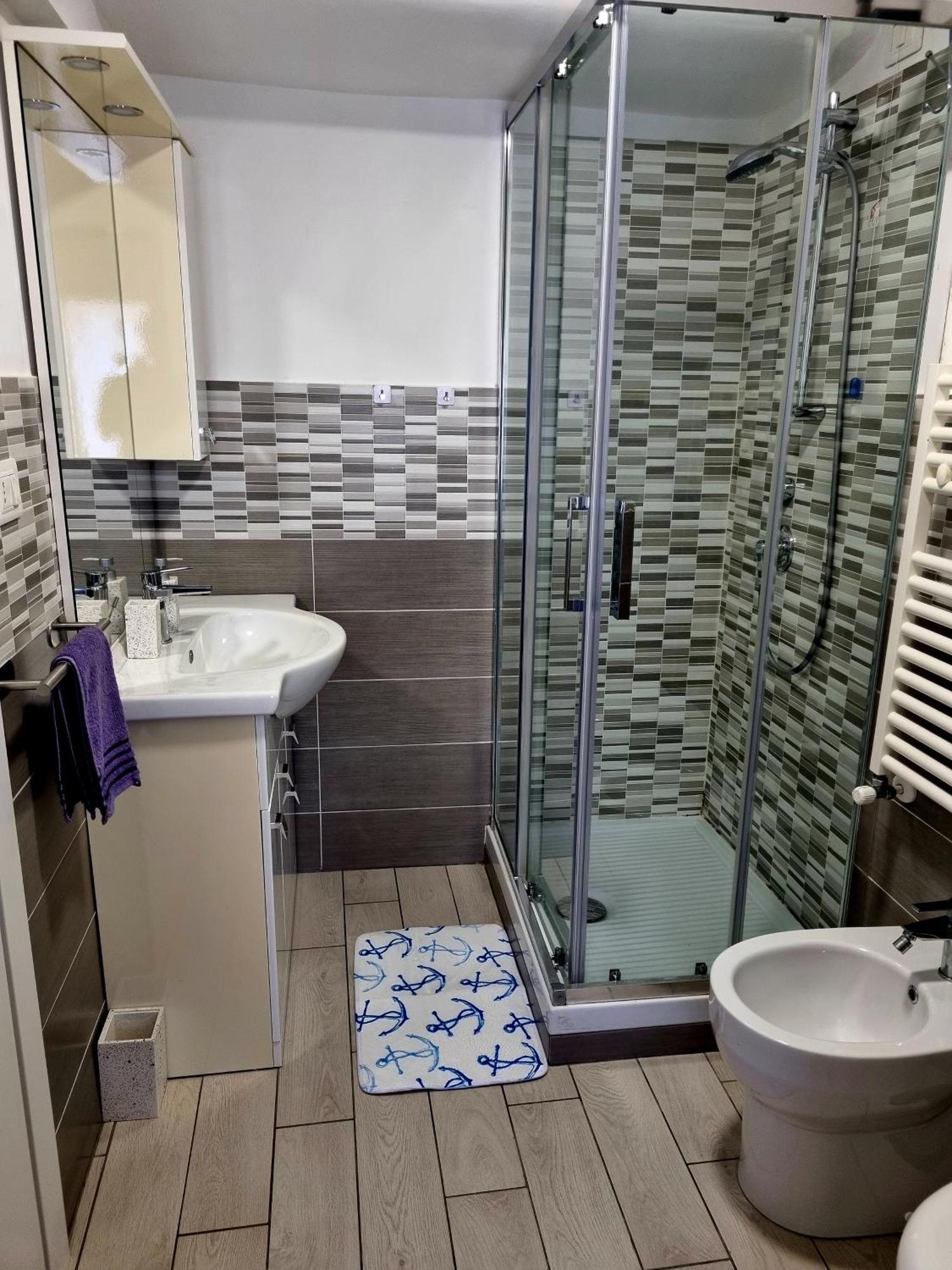 Zenin Airport 'Genova Aeroporto' Apartment Bagian luar foto